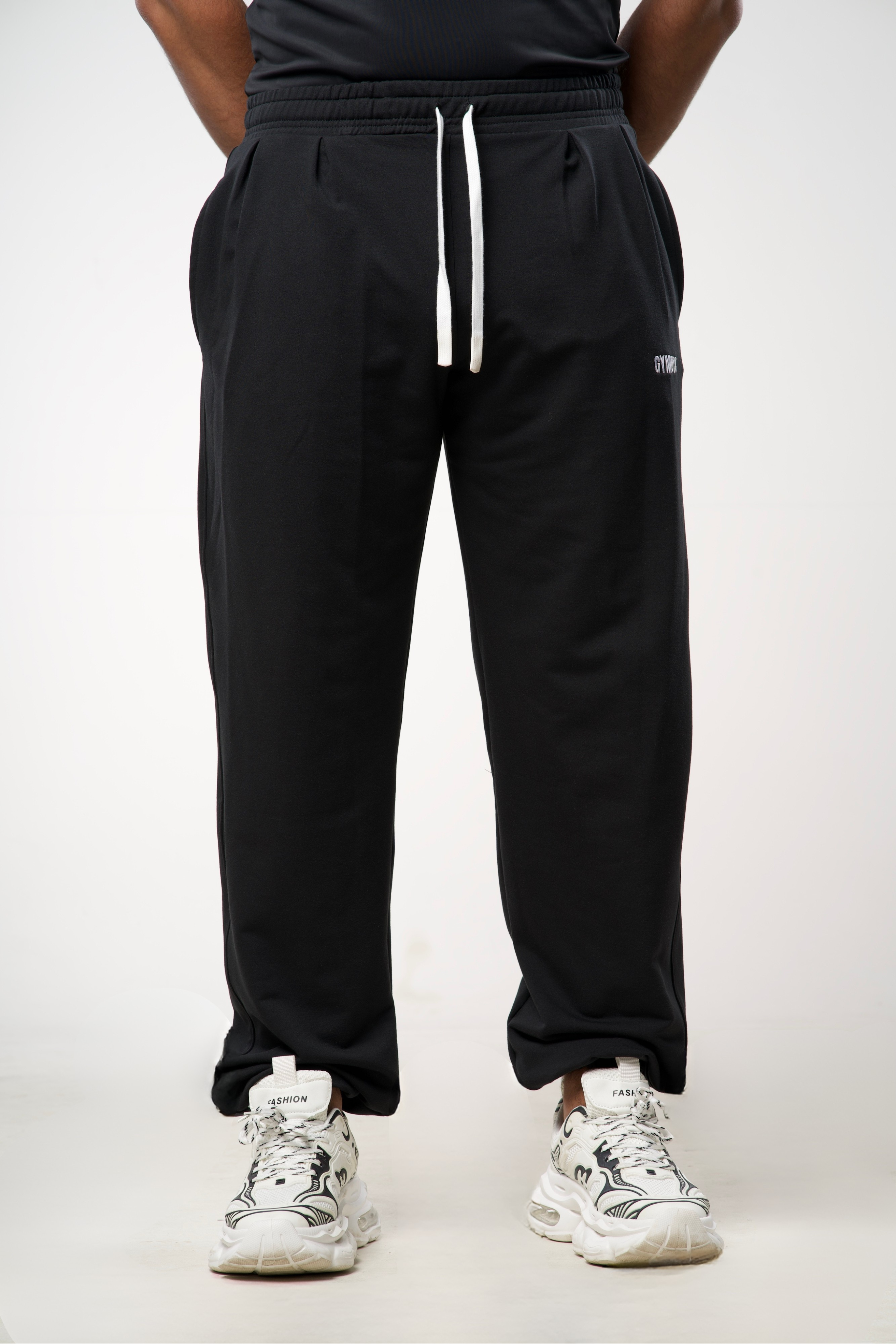 baggy sweatpants –Black